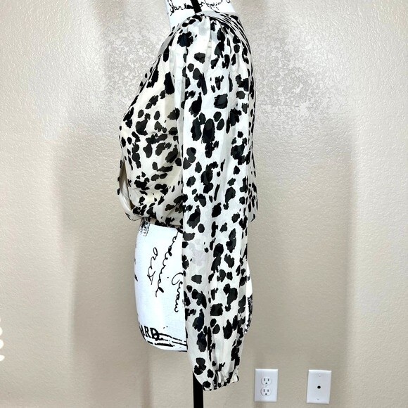 Japna black animal print top tan wrap deep neckline long sleeve blouse size XS - Picture 8 of 10